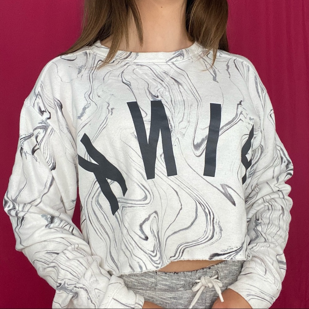 Victoria’s Secret PINK cropped marble sweatshirt